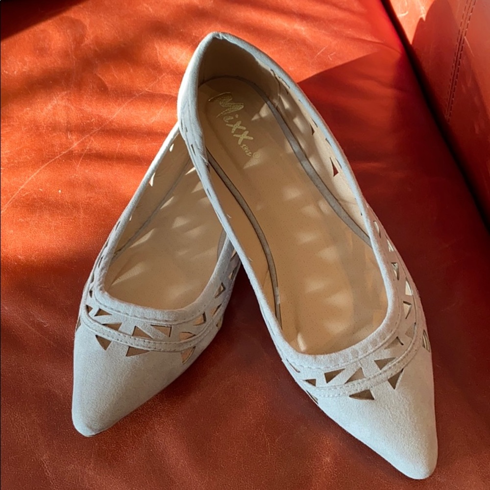 Mixx flats